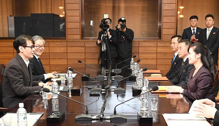 700_north korea performance.jpg